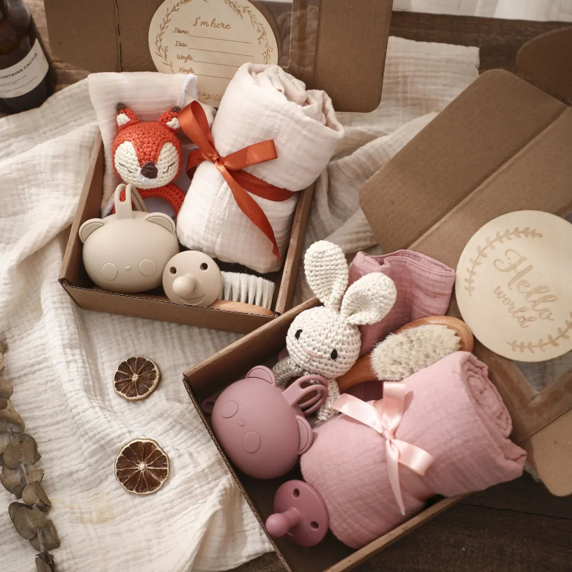 PureBeginnings™ 7-Pc Baby Gift Set | Organic Muslin Towel, Wood Brush & Milestone Disc - bebeika